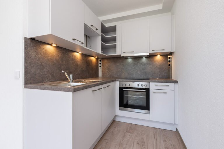 Moderne Einbauküche im Apartment der Rheinpark Residenz Unkel